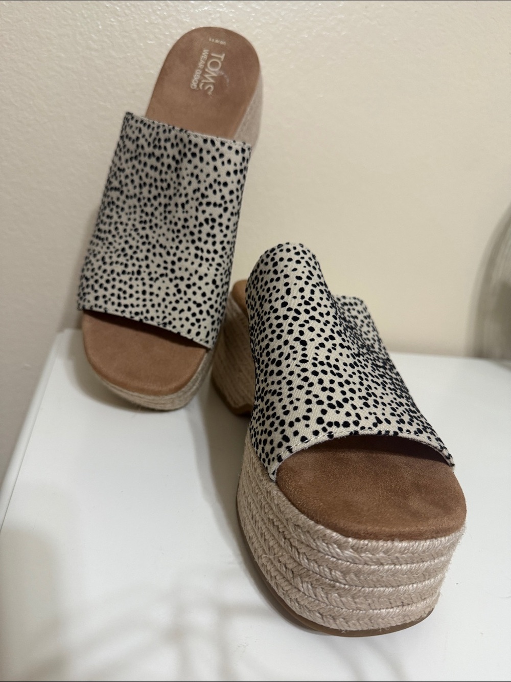 TOMS Women's Black & White Dotted Espadrille Platform Slide, Sz 11